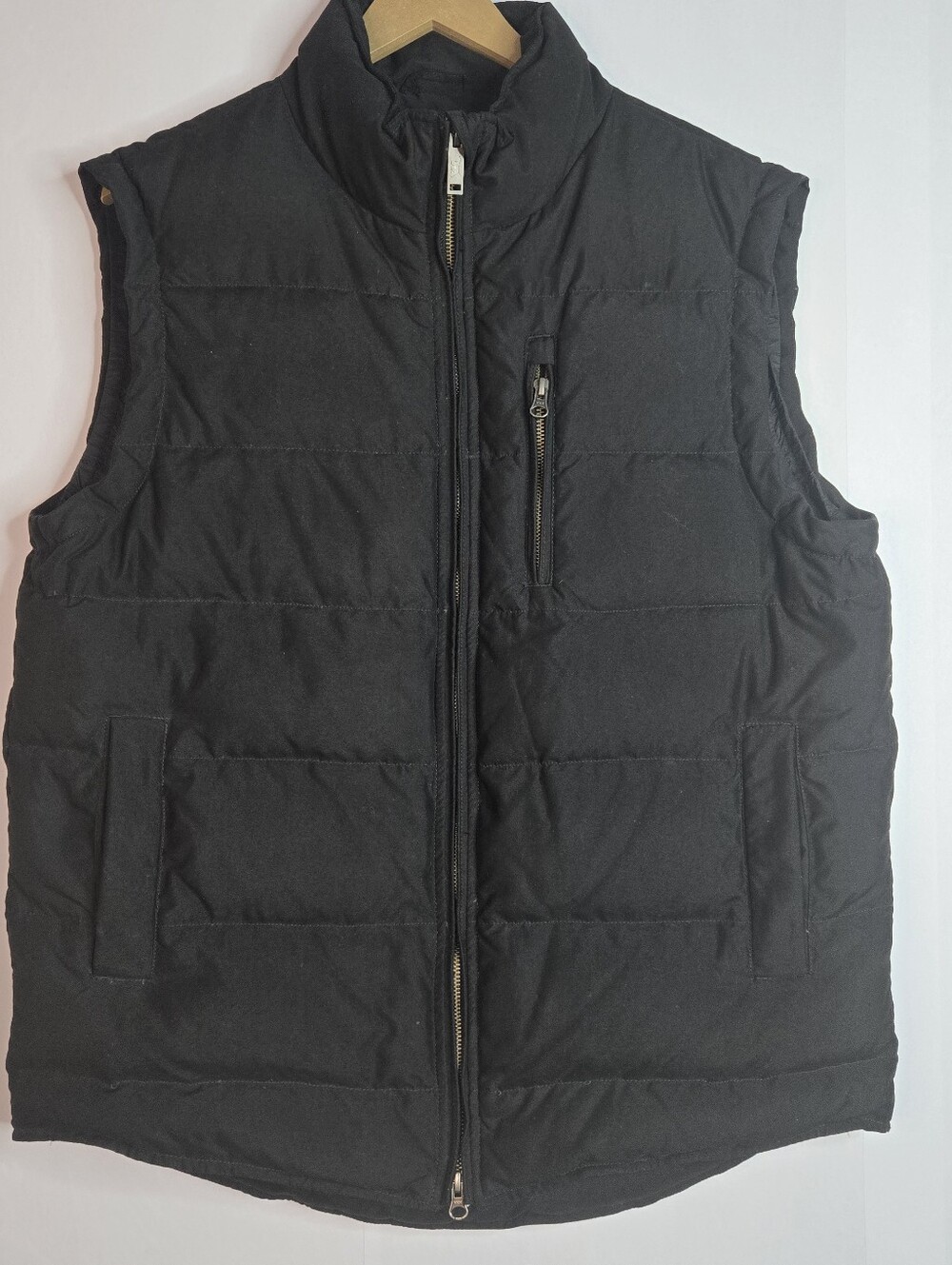 Rodd & Gunn Men Size L Black Quilted Vest, Side & Chest Pockets, 85% Duck Down